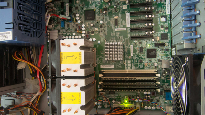 Archivo:MoBo.jpg